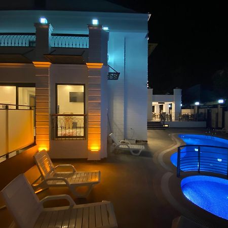 Miyas Luxury Hotel เกเมร์ ภายนอก รูปภาพ