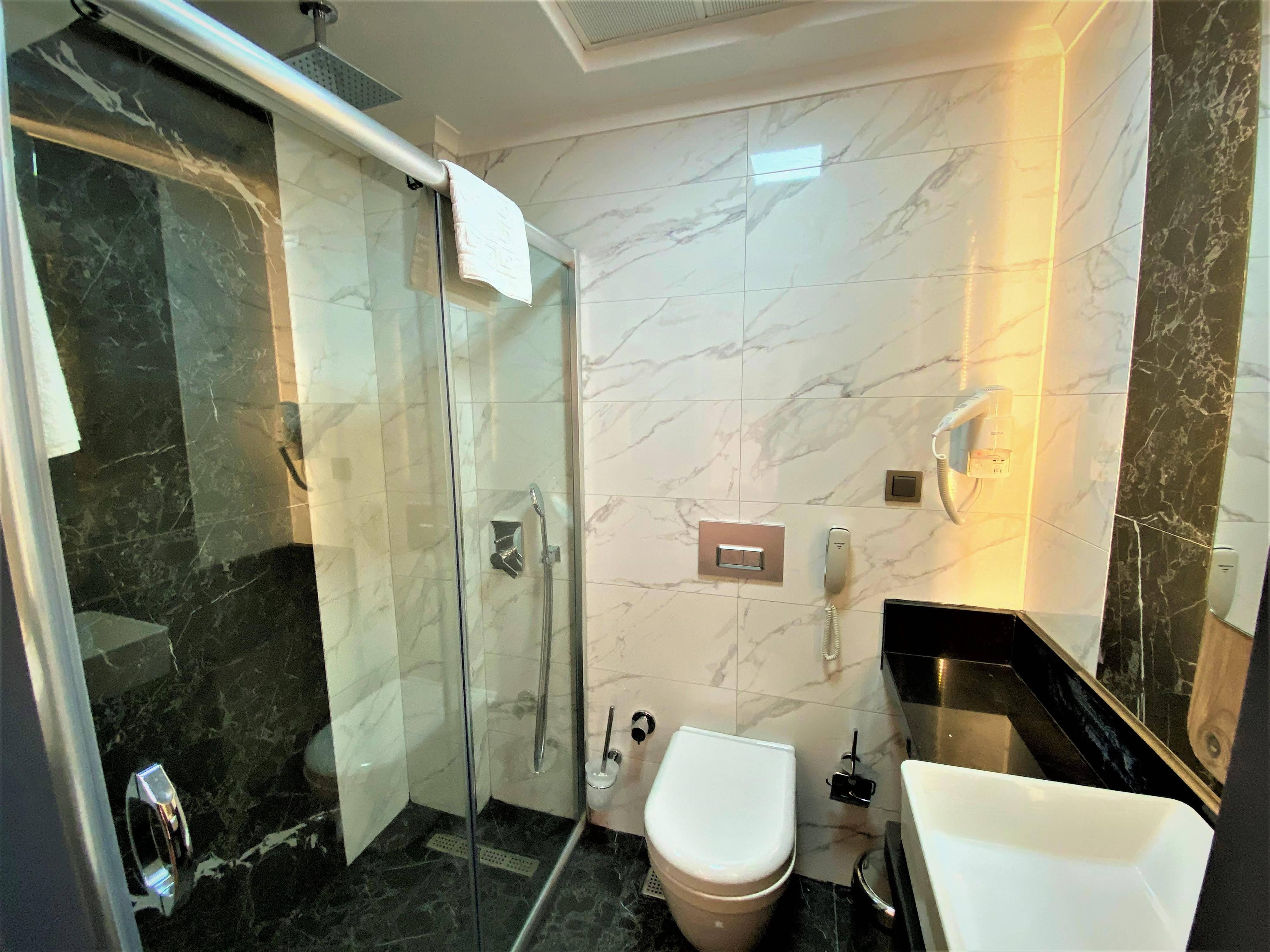 Miyas Luxury Hotel เกเมร์ ภายนอก รูปภาพ