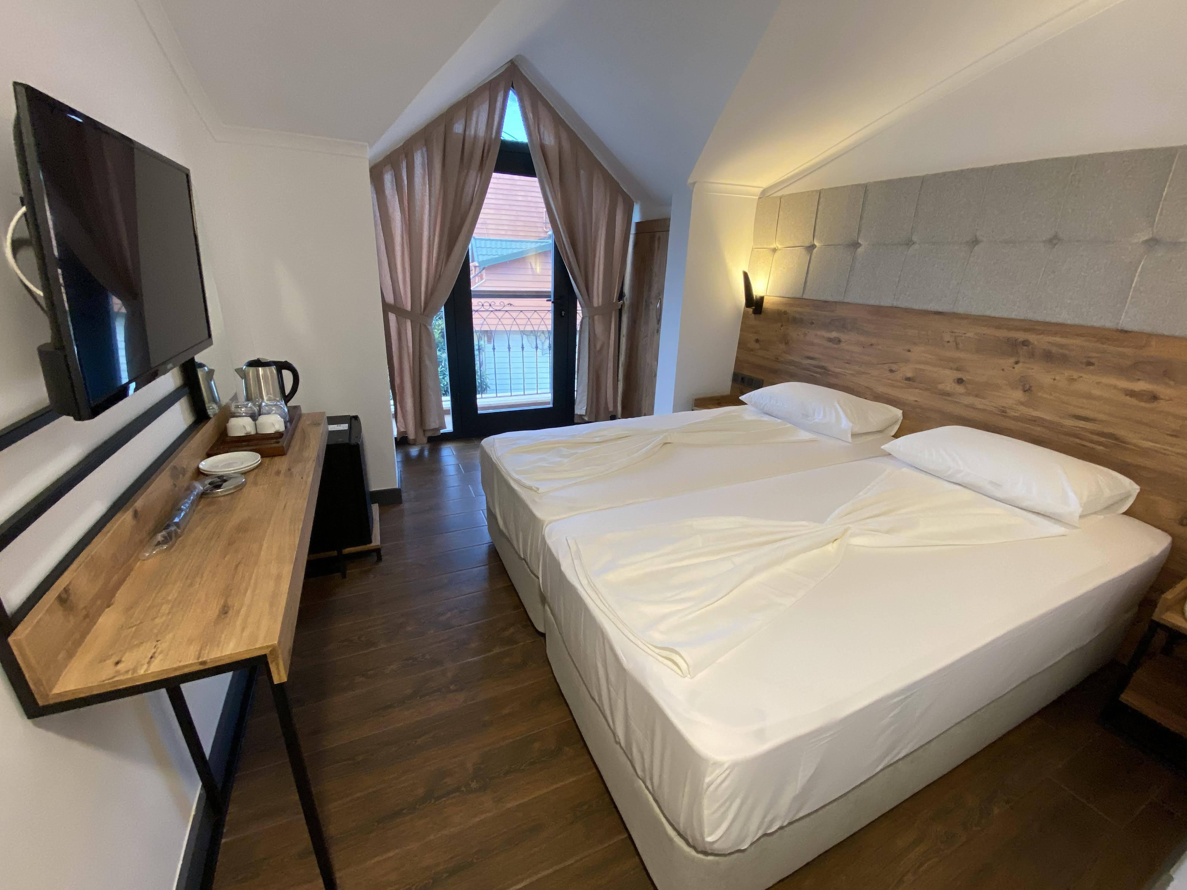 Miyas Luxury Hotel เกเมร์ ภายนอก รูปภาพ