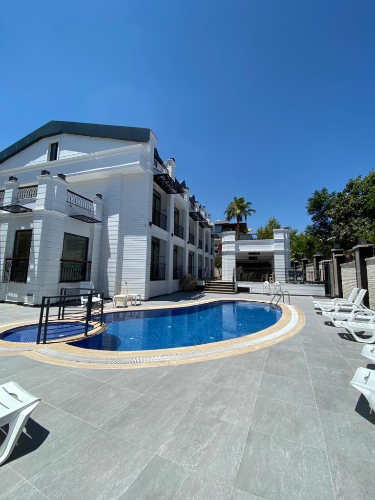 Miyas Luxury Hotel เกเมร์ ภายนอก รูปภาพ