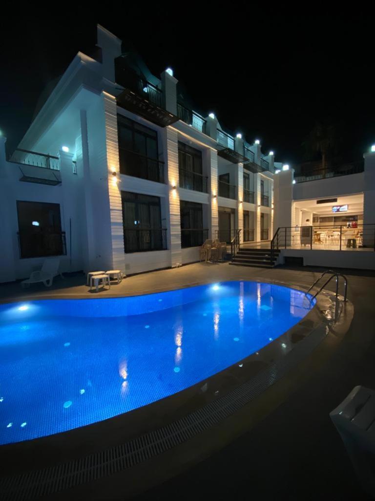 Miyas Luxury Hotel เกเมร์ ภายนอก รูปภาพ